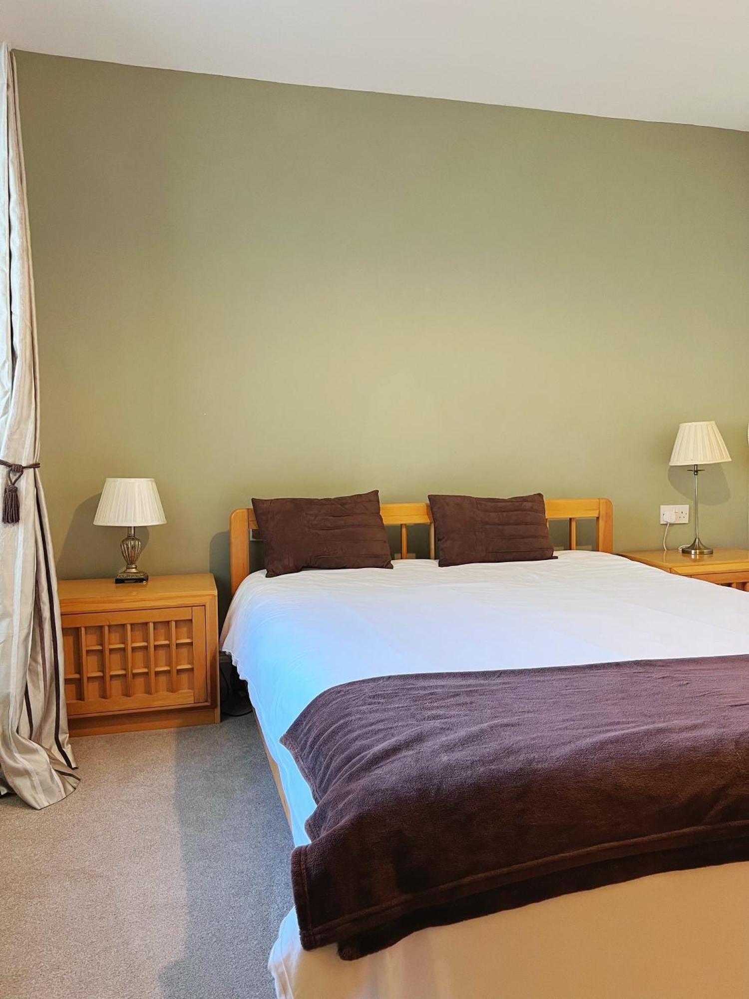 The Crown Hotel Corwen Eksteriør billede